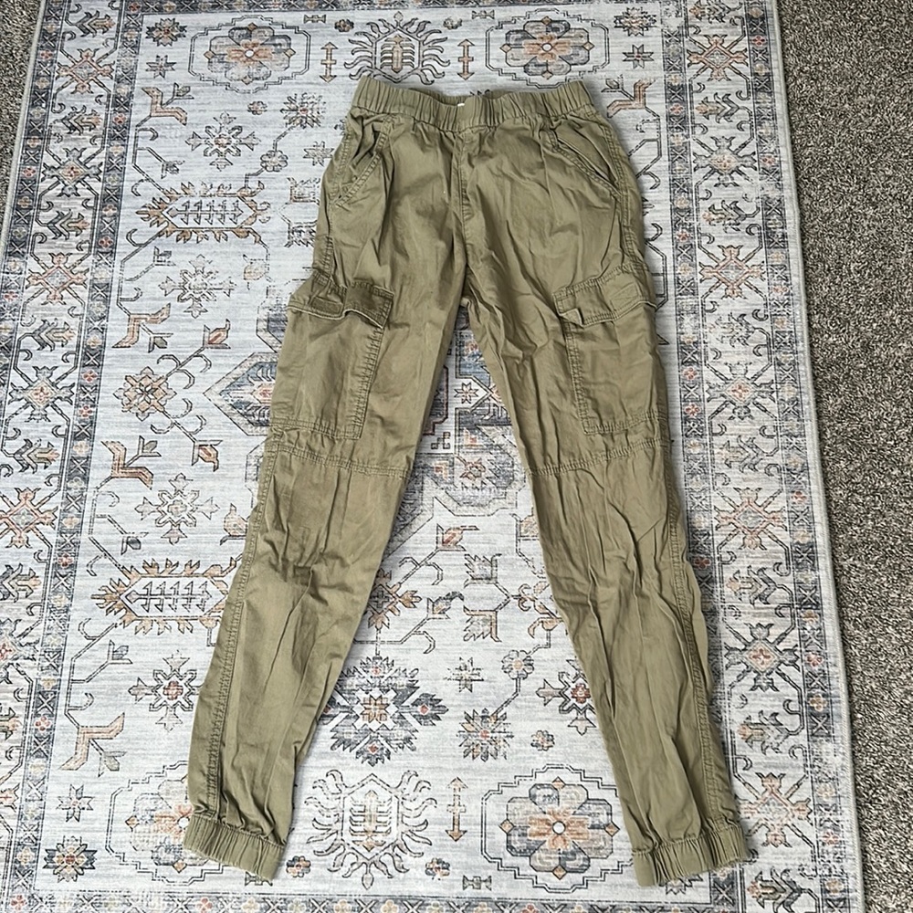 H&M DIVIDED Women's Green Cargo Pants, Size US 20 equivalent to 00